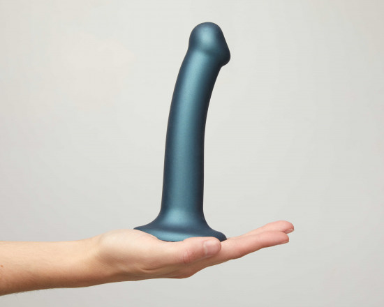 Dildo s priseskom Metallic Shine M (18 cm)