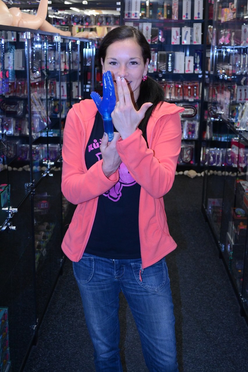 Dominika i vibrator Blue Hand