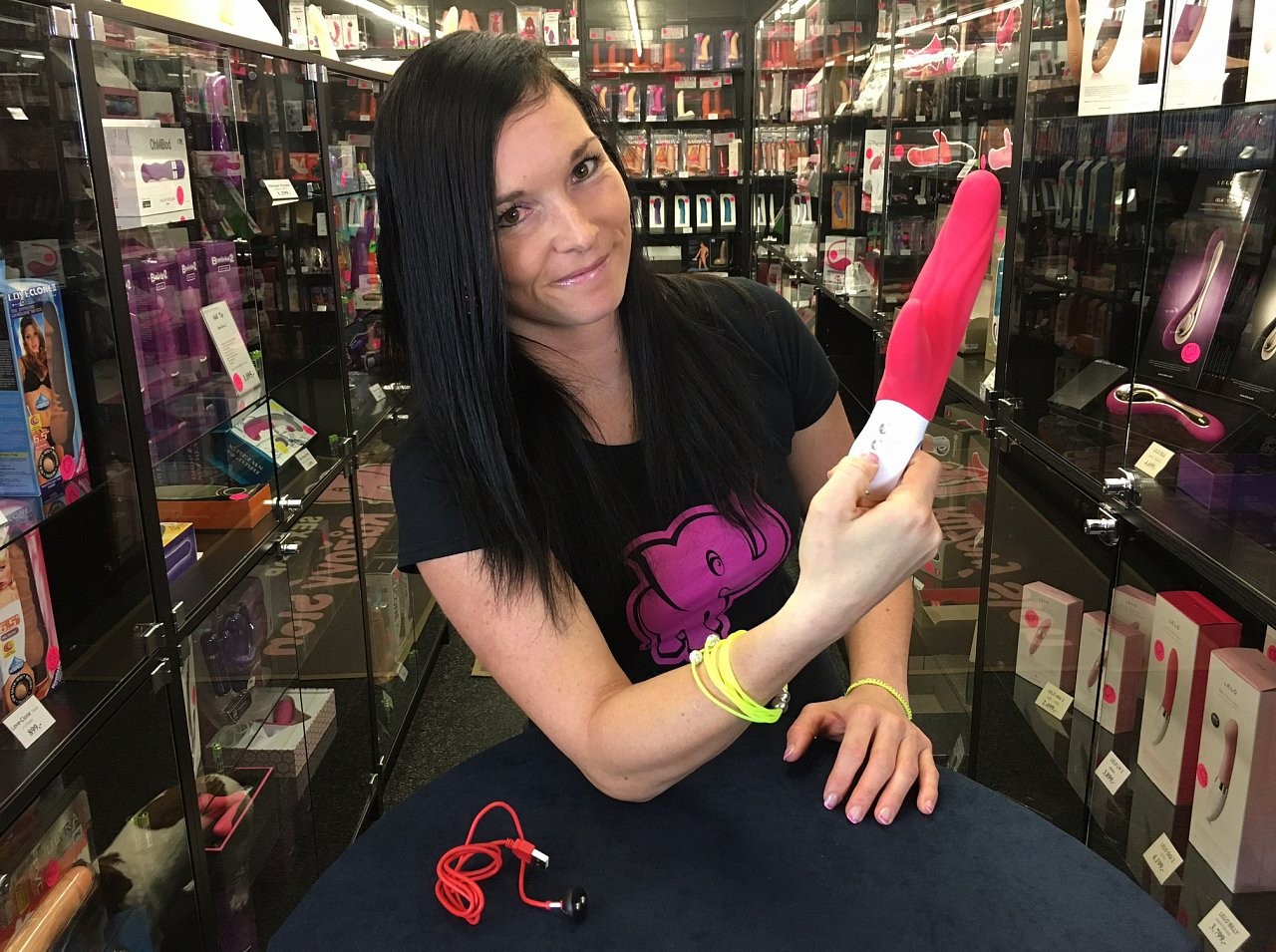 Dominika s dvostrukim vibratorom Lady Bi