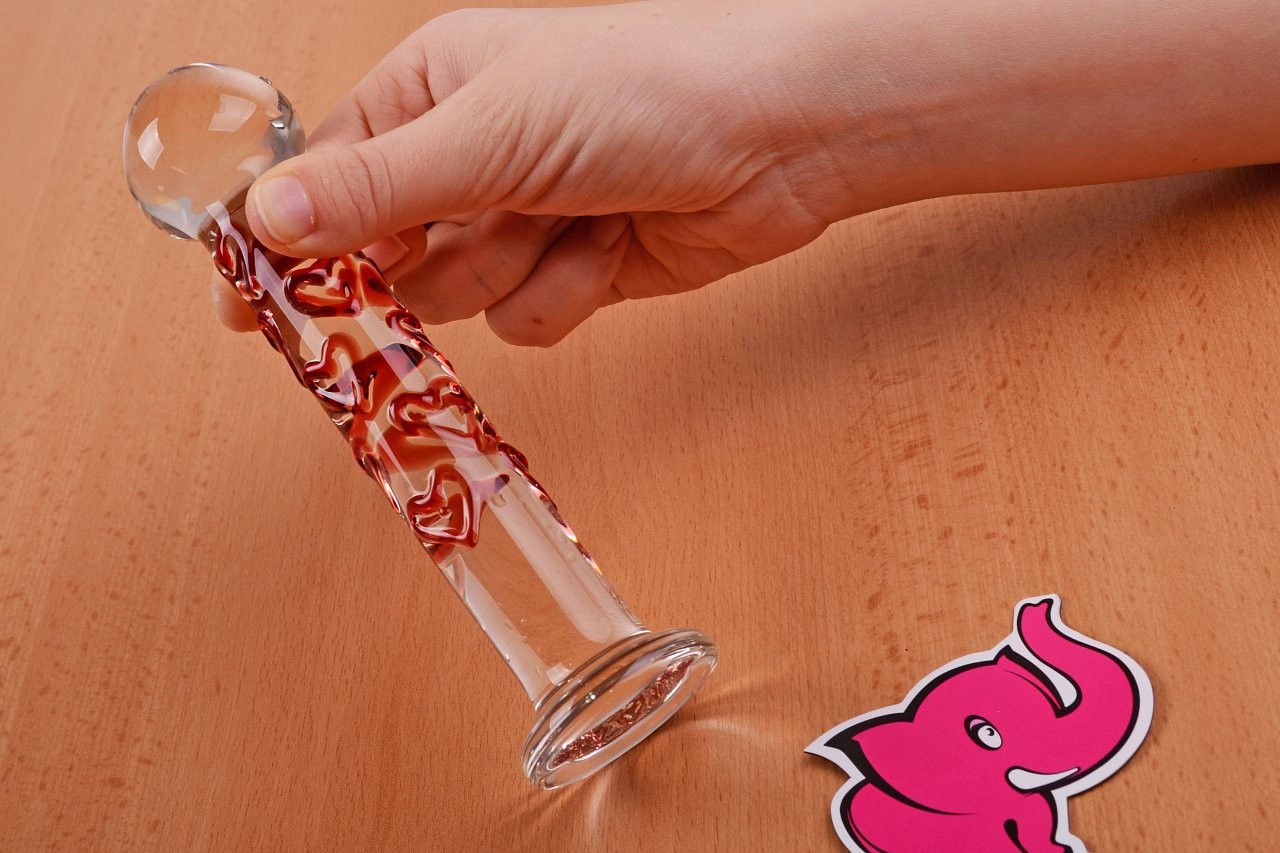 Arts Clair Amour stakleni dildo u ruci