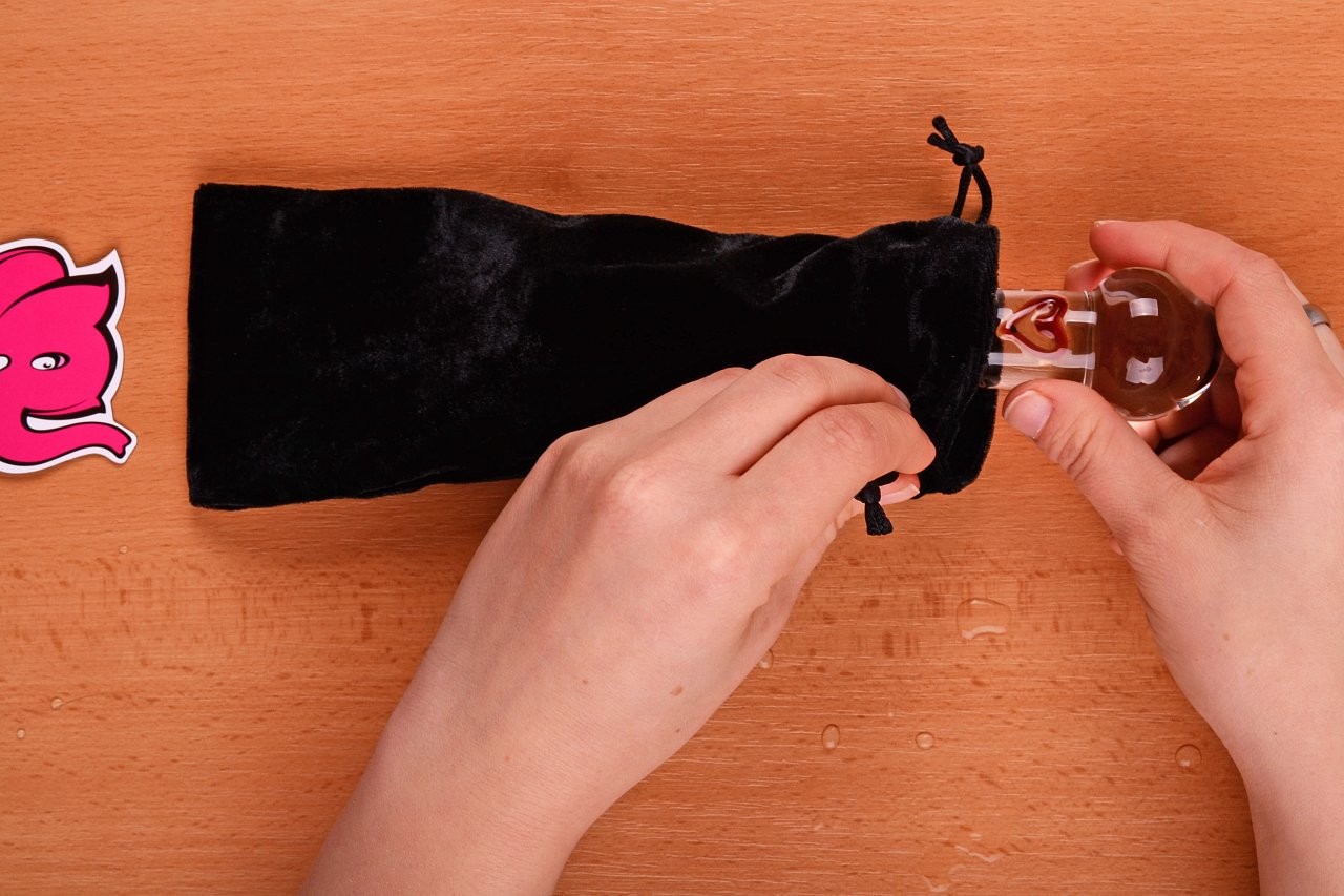 Arts Clair Amour stakleni dildo u satenskoj vrećici