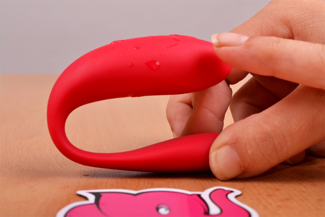 Sweet Smile We-Vibe vibrator - testiramo fleksibilnost