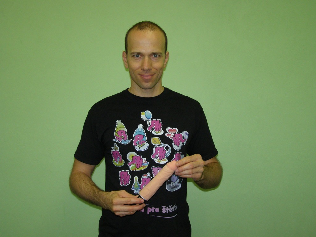 LoveClone ravni vibrator od 17 cm