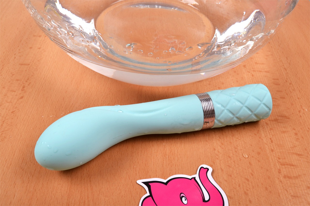 Silikonski vibrator Sassy Aquamarine, uz akvarij