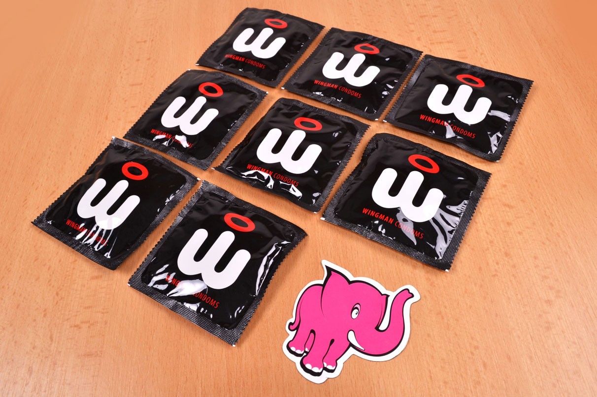 Wingman kondomi - kondomi na stolu (8 kom)