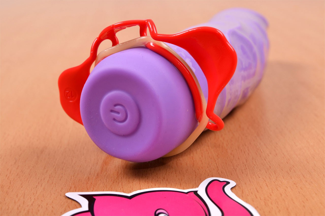 Wingman kondomi – kondom se stavlja na vibrator