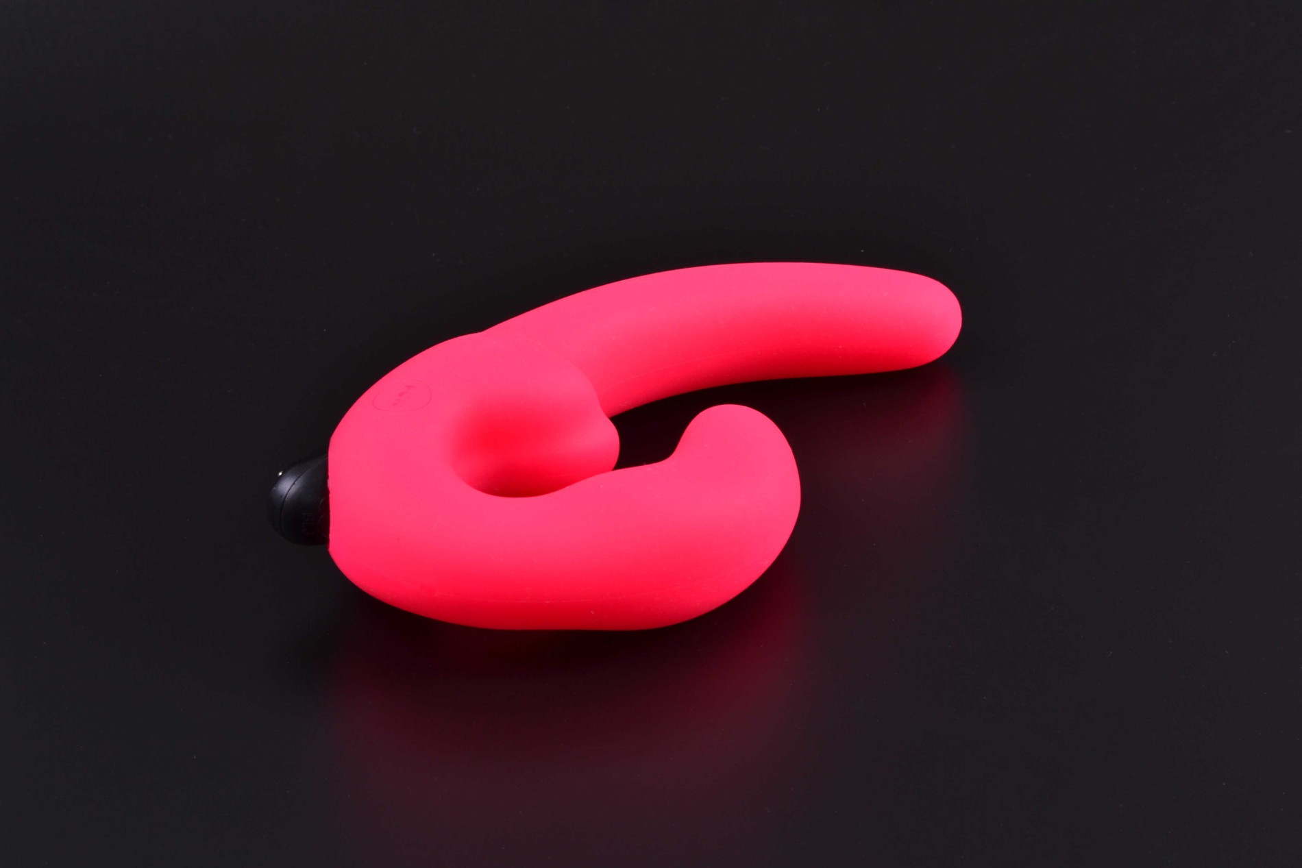 Fun Factory Sharevibe penis s štipaljkom