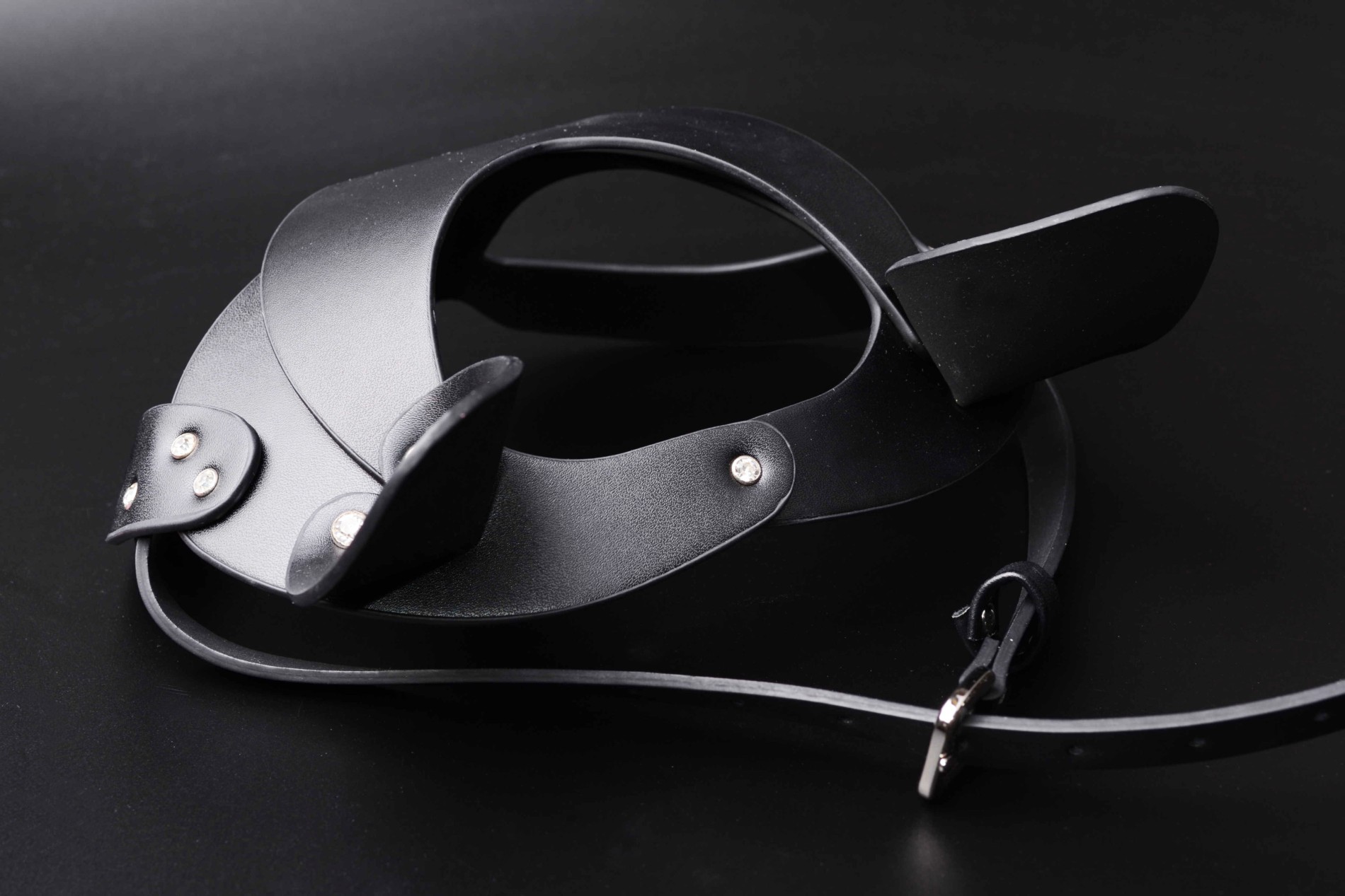 Maska sa kamenčićima Sexy Cat