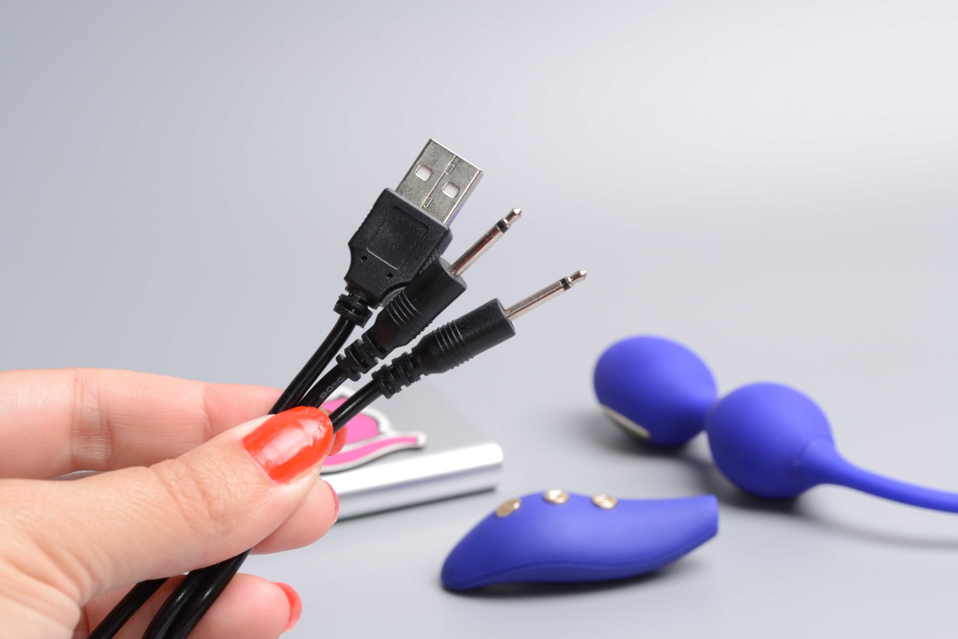 Elektro Venus kuglice Midnight Drive, konektori za punjenje
