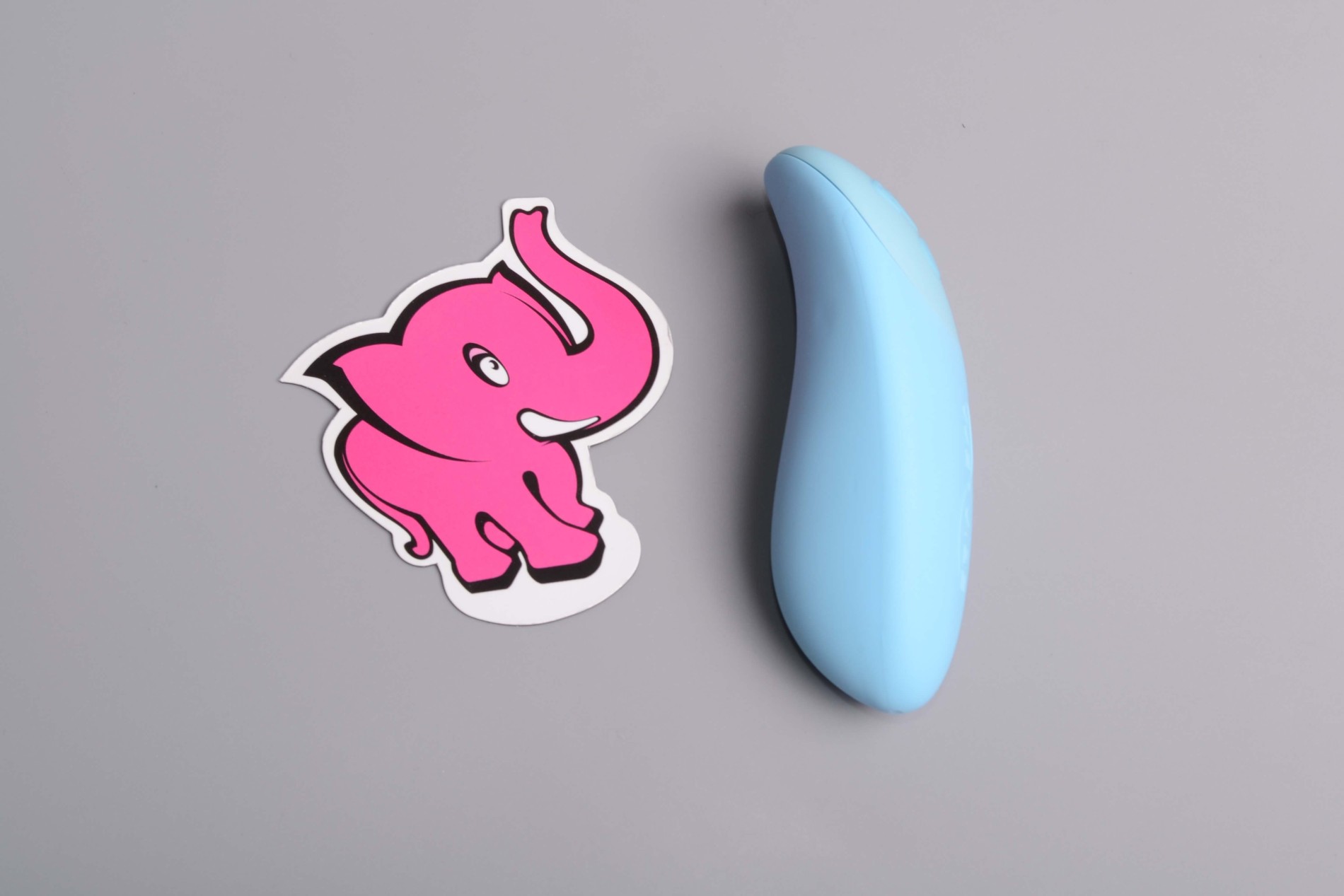 We-Vibe Chorus par vibratora, kontroler