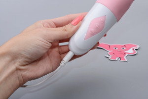 Adore Motio II. tlačni vibrator, punjenje